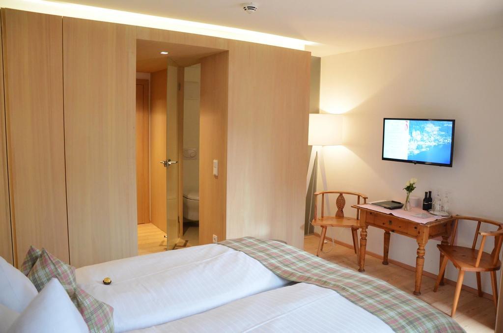 Seewirt Zauner - Contactless Check In Hallstatt Room photo